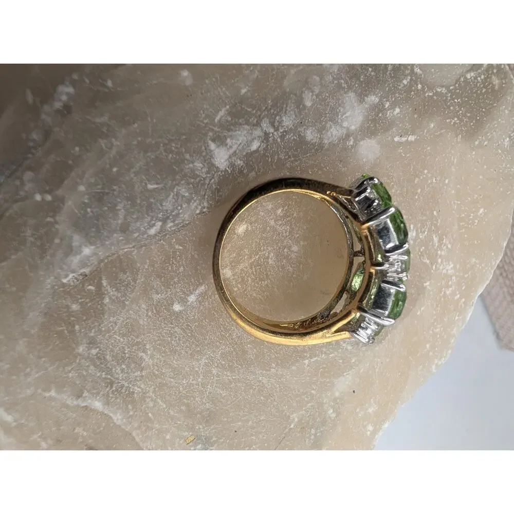 Stunning Green Peridot Cluster Ring Gold Tone & Silver Tone Fashion Jewelry sz 7
